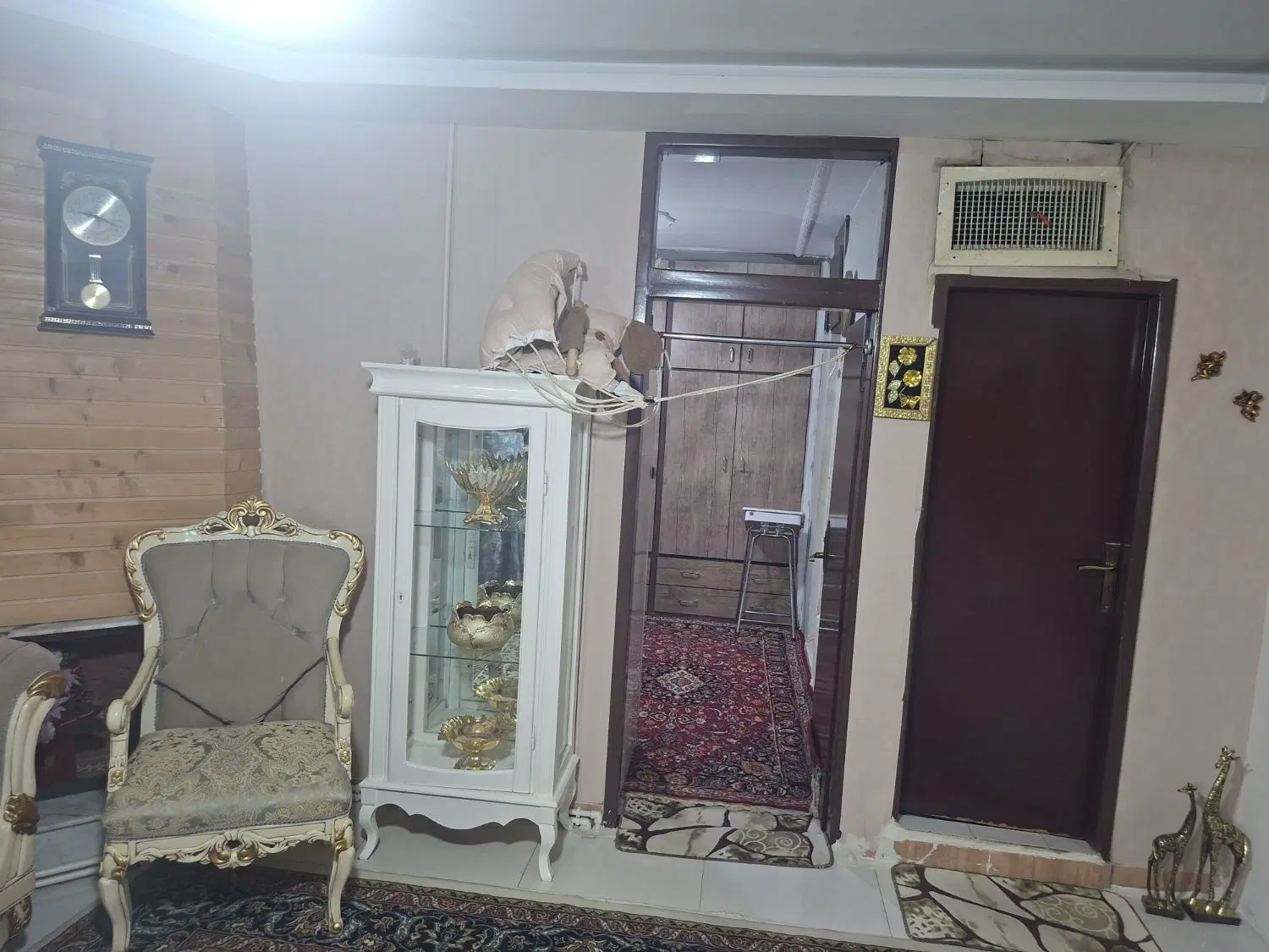 آپارتمان ۸۵ متری پارکینگ اختصاصی