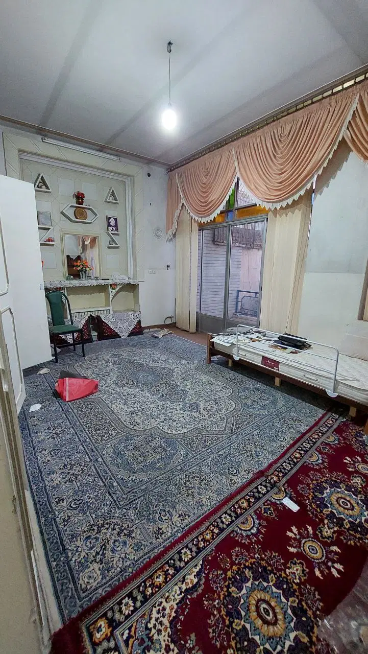خانه ویلایی قدیمی