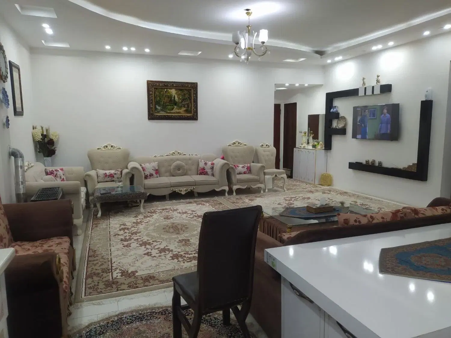 آپارتمان حیاط دار مشابه ویلایی بی نظیر