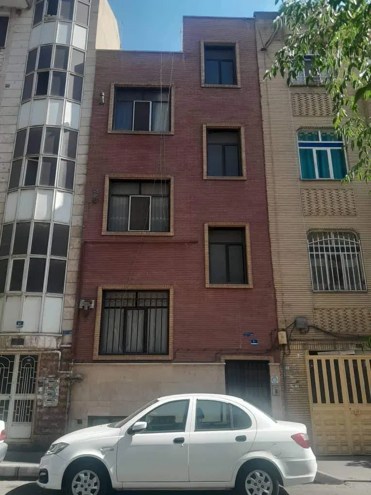 64 متر بر طوس
