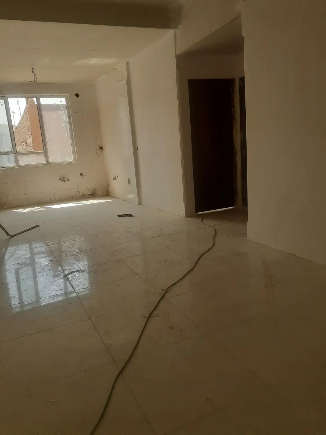 ۸۵ متری  نو ساز در پیروزی