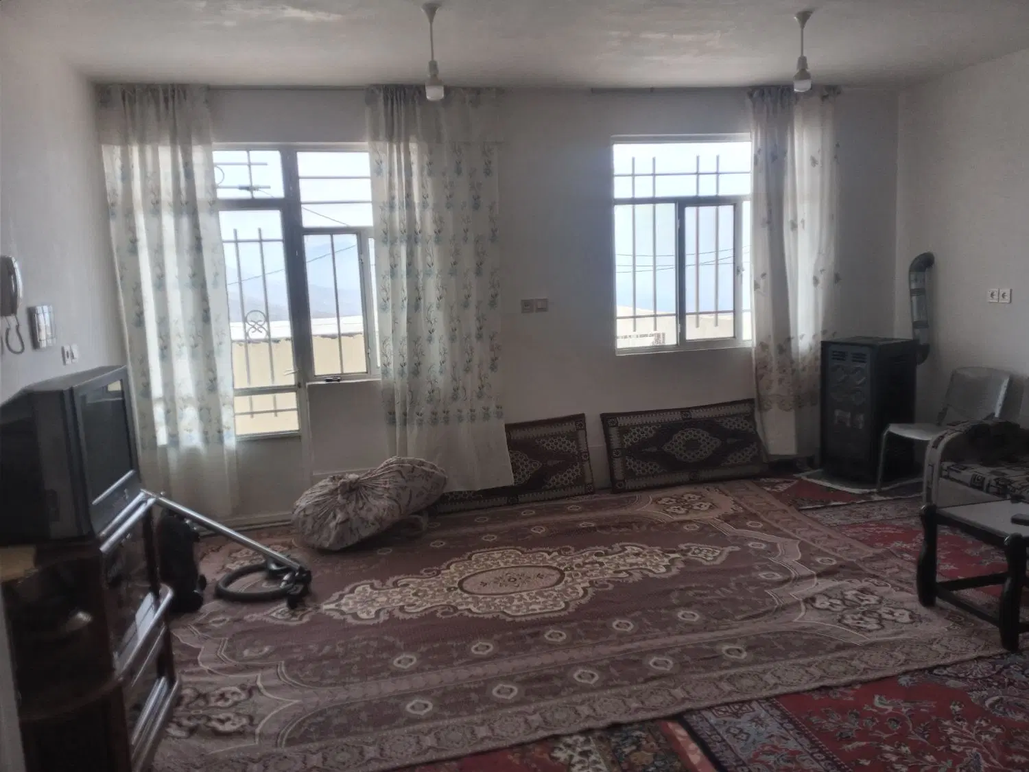 خانه ویلایی نقلی روستای خوش آبوهوا