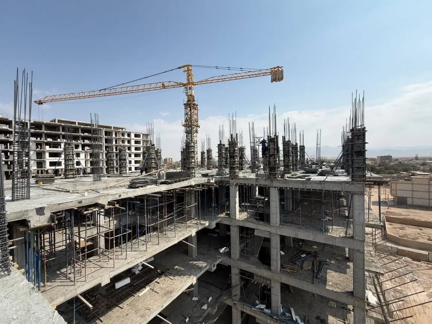 امتیاز اپارتمان دادگستری یزدباف فاز۳