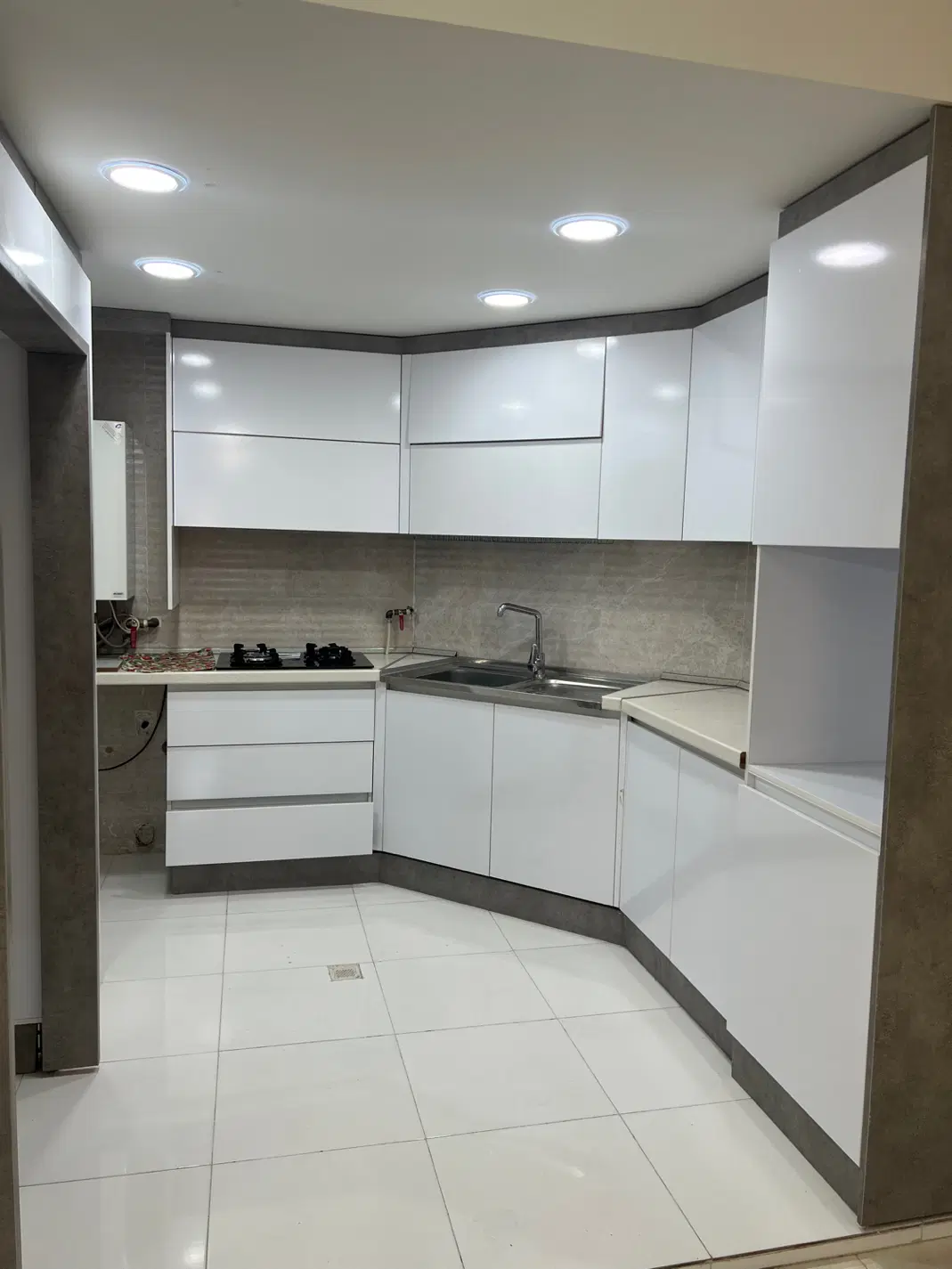 فروش آپارتمان یکخواب شخصی ساز در صدرا