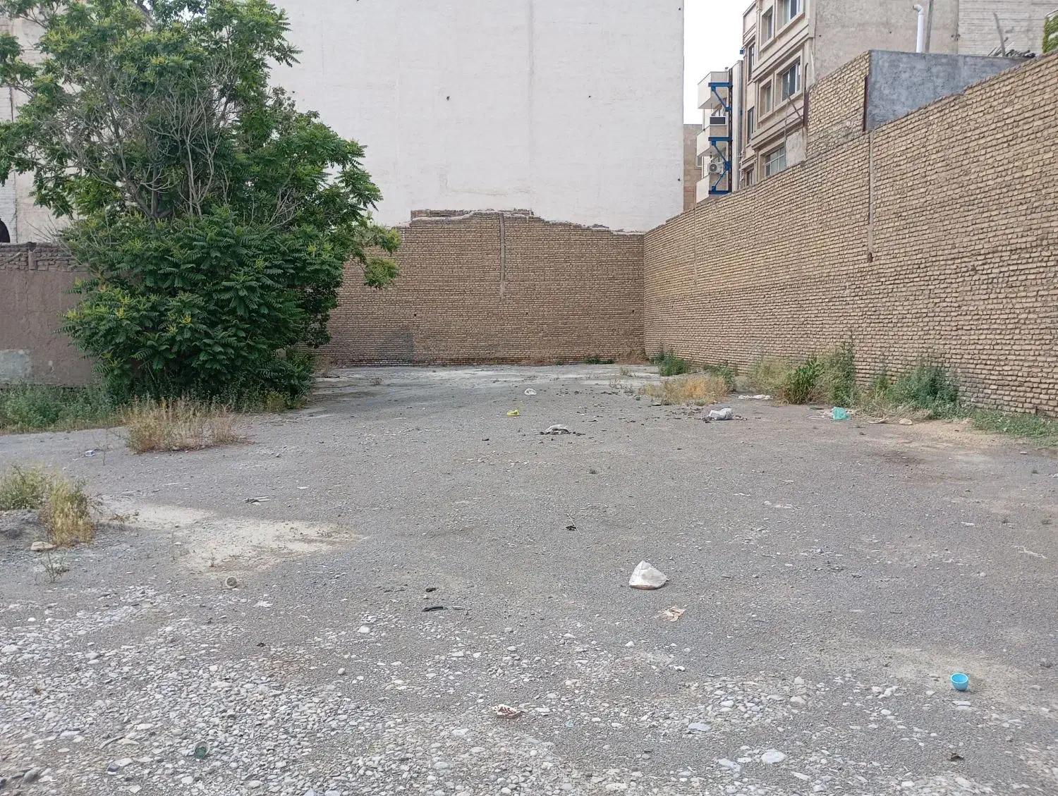 2000متر گاراژ به رهن و اجاره داده می شود