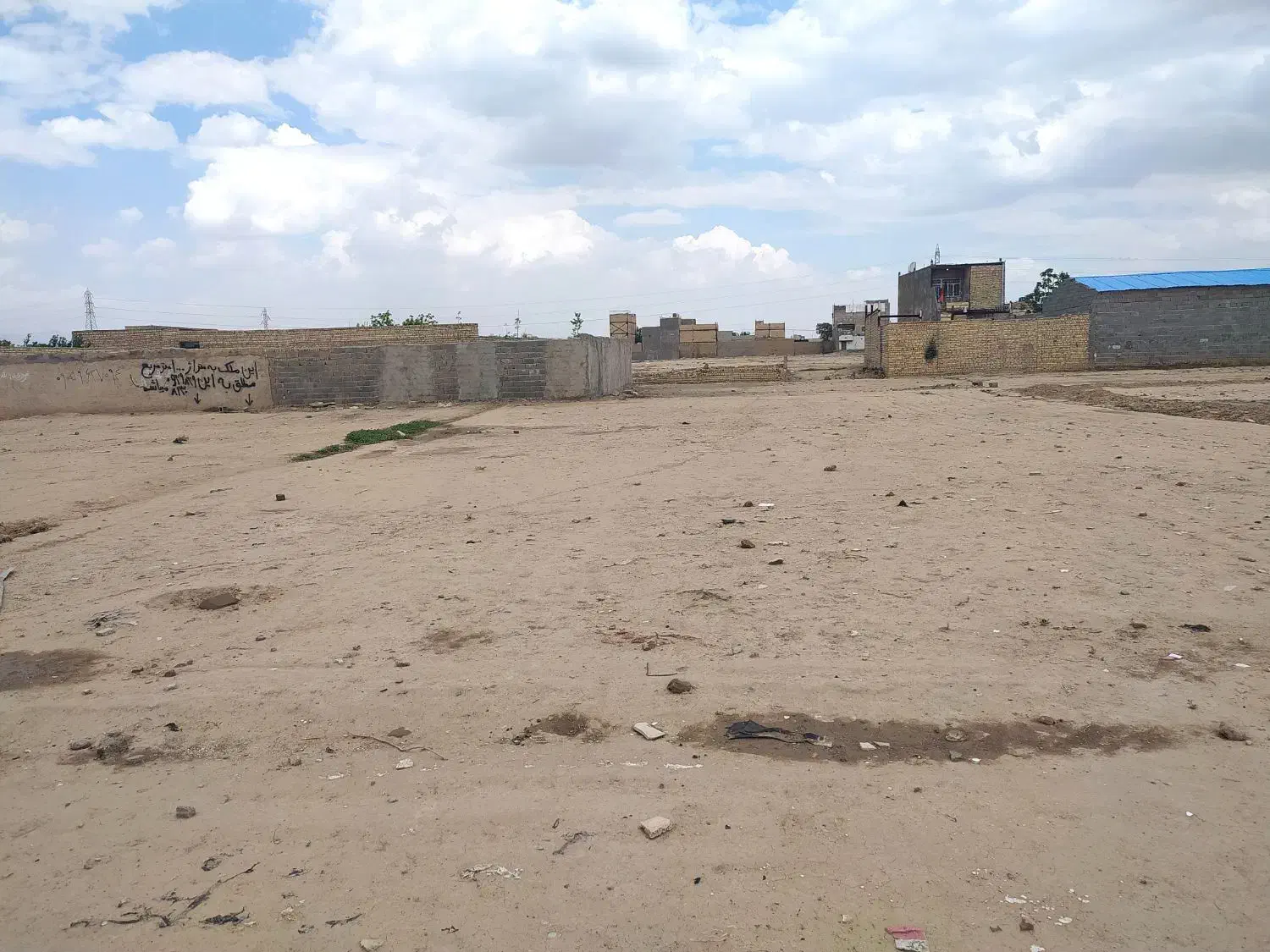 پانصد متر زمین