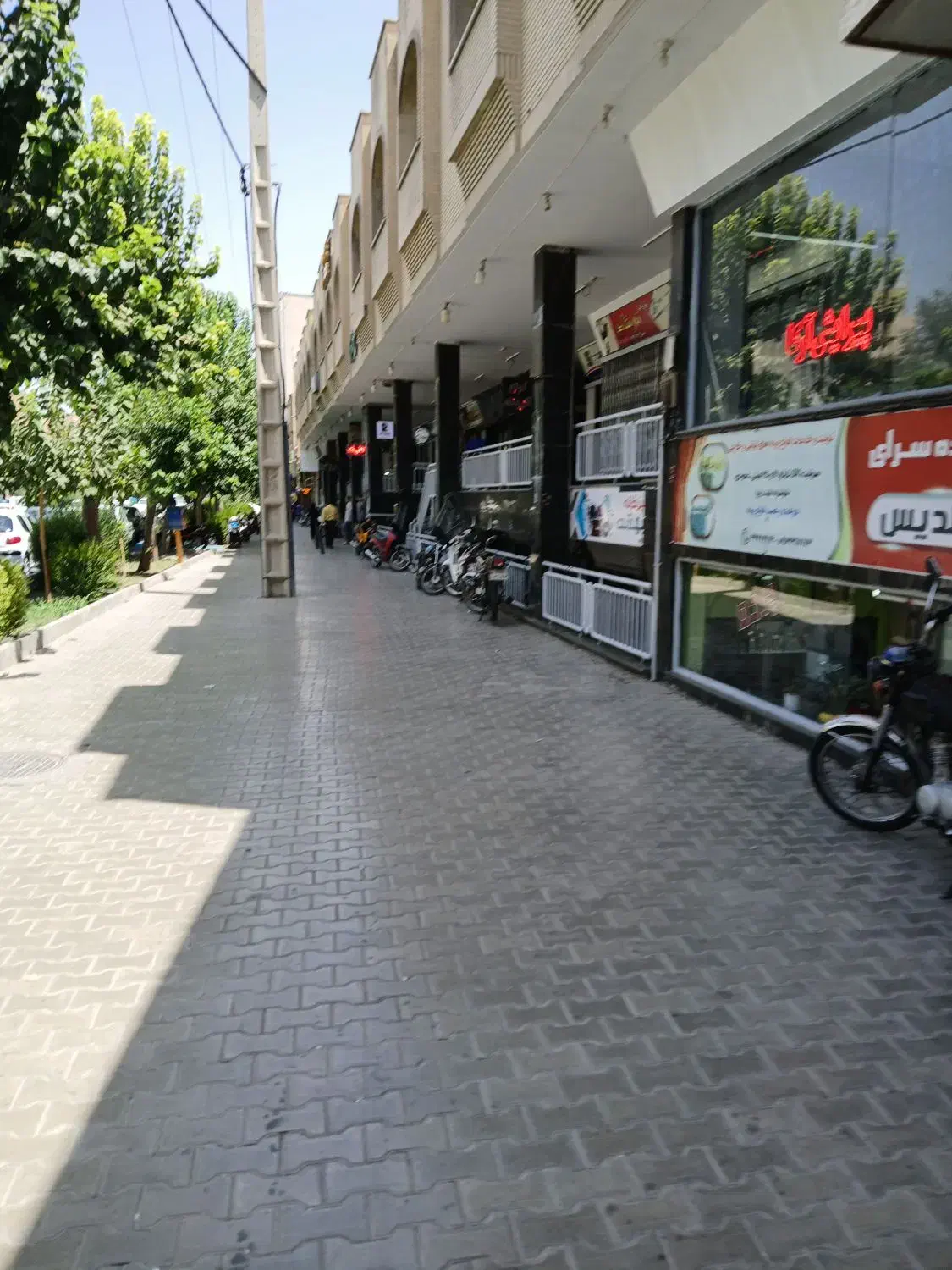 مناسب ارایشگاه زنانه  ۳۰ متری خانه اصفهان