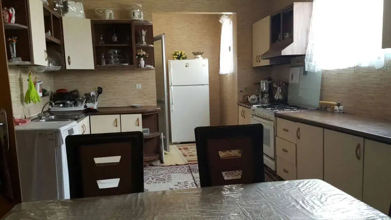 یک واحد ۱۶۰ متری خیابان مسجد سید