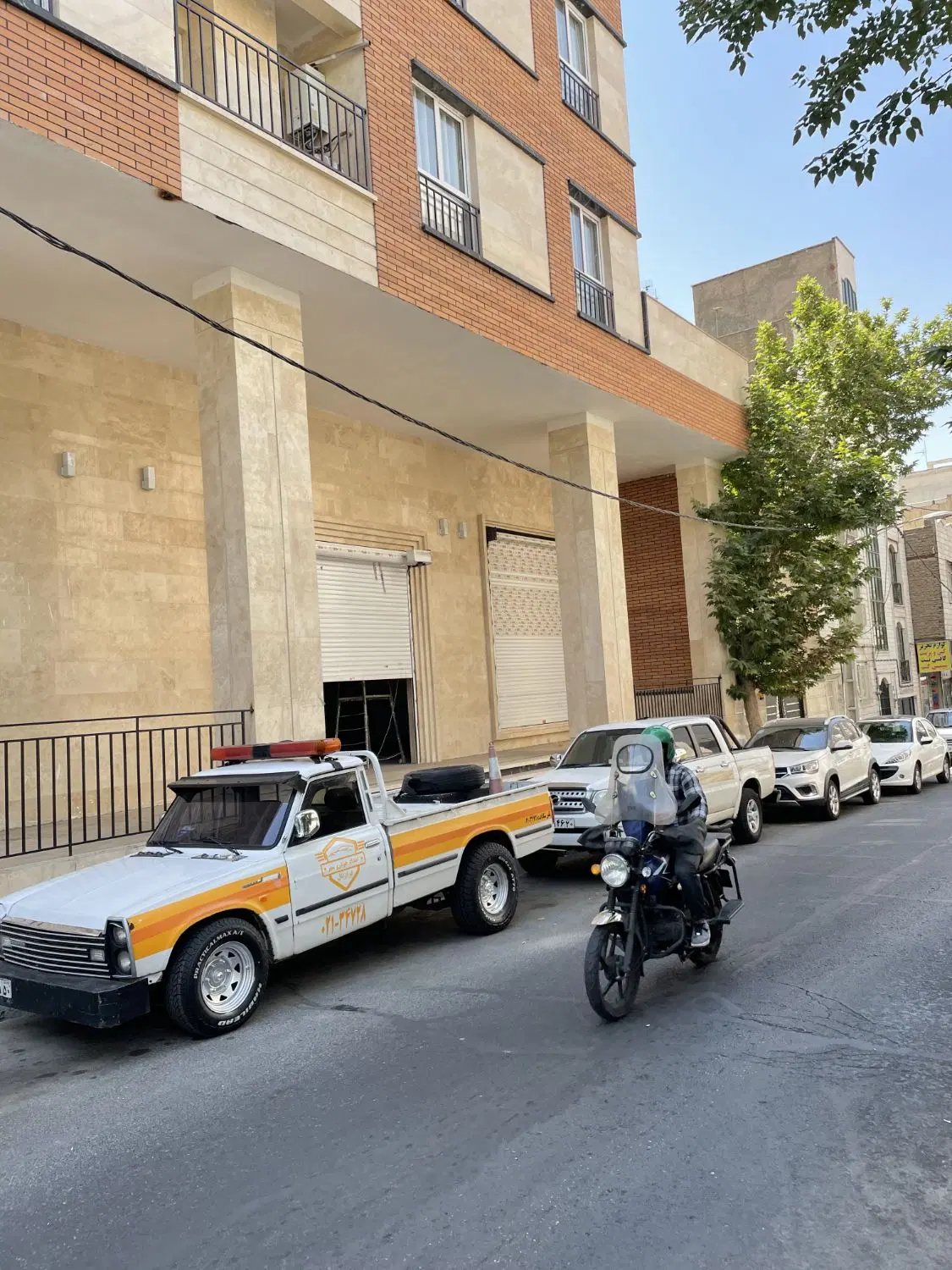 اجاره مغازه تجاری ۳۱۵ متری با موقعیت ممتاز