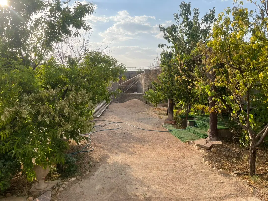 نه زمین خالی نه ویلای گرون یه فرصت وسط این دوتا