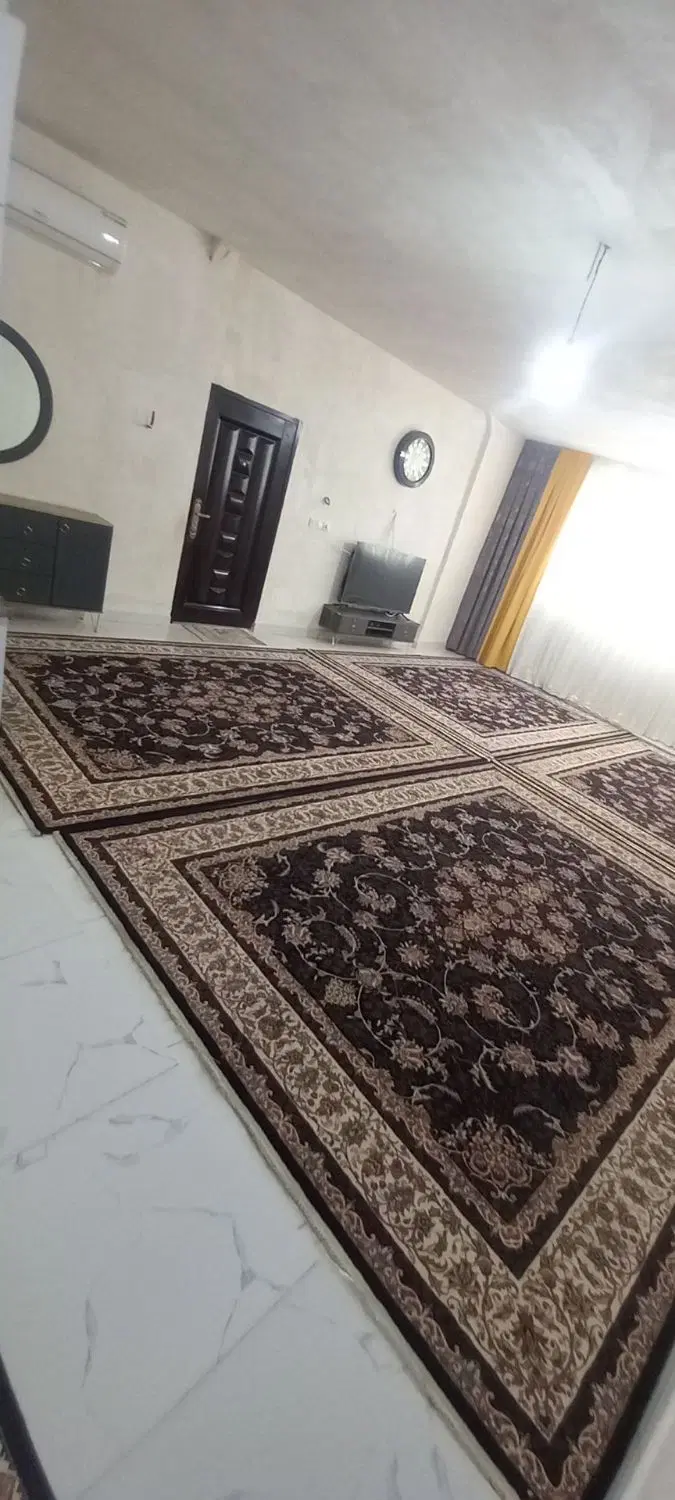 خانه 80متری به همراه دو دهنه مغازه