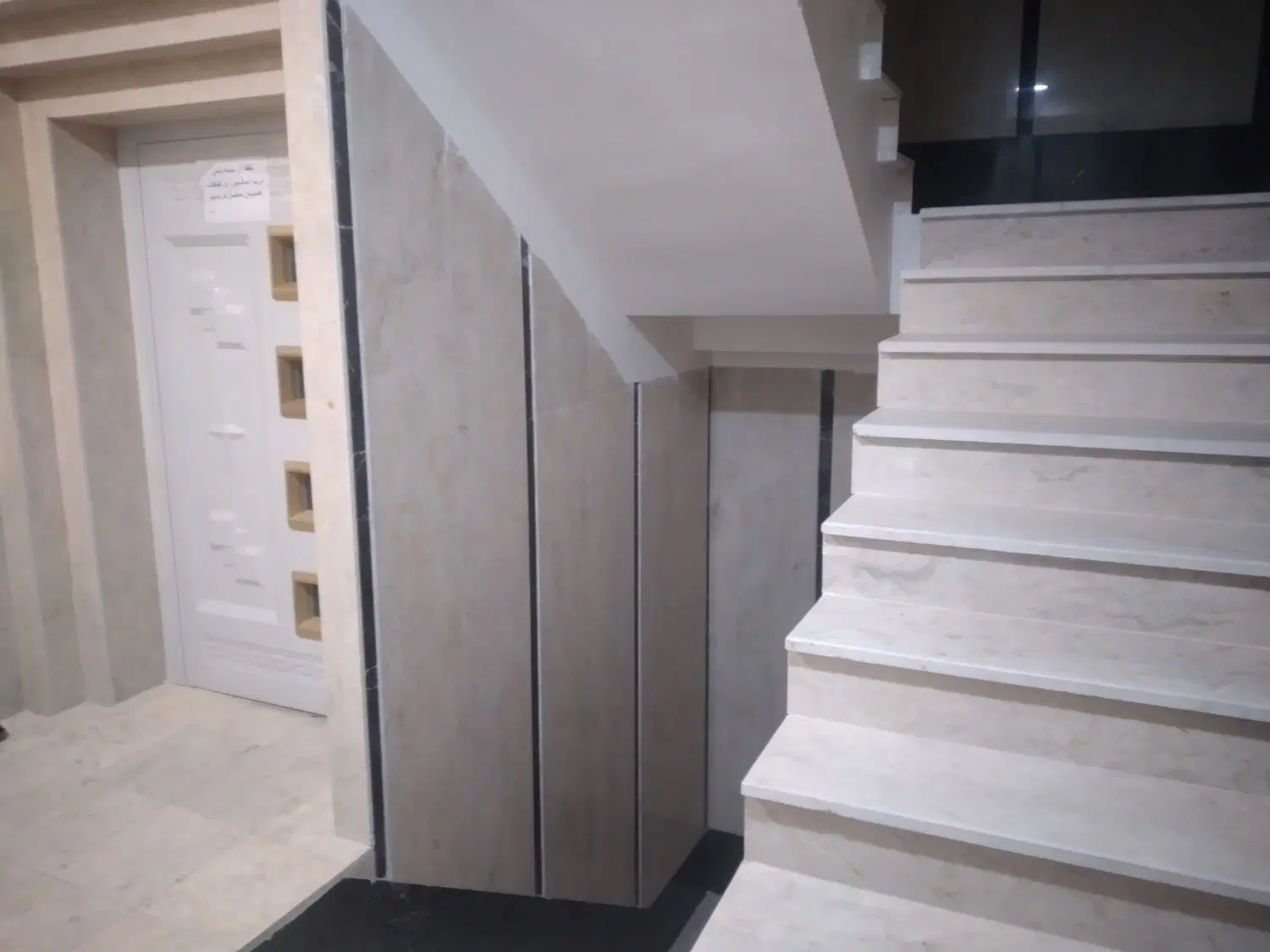 ۱۸۰ متری۳خوابه  با پارکینگ اختصاصی