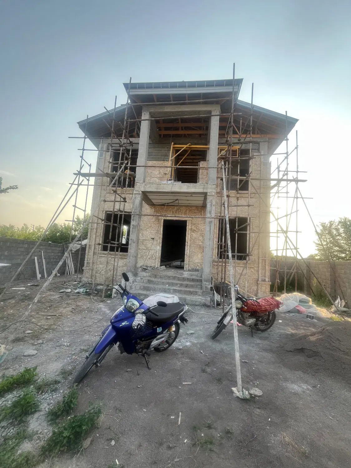 فروش ویلای ۲۳۰ متری کلید نخورده کوهپایه ای