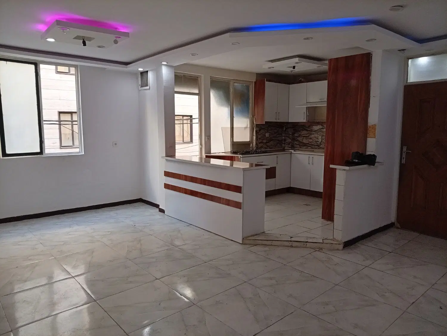 فروش آپارتمان ۷۵ متری کوچه گلستان فوری