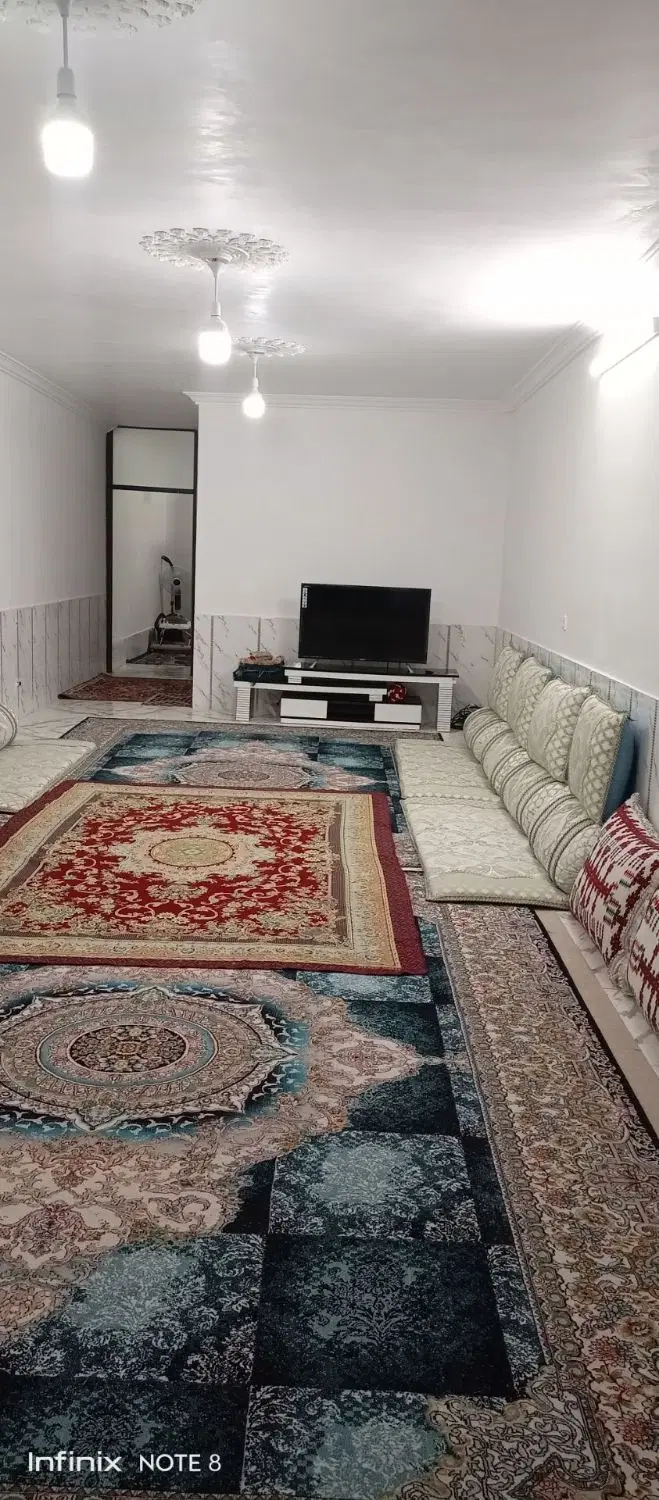 فروش فوری یک واحدنوساز.۹۰متری فلکه کشاورز