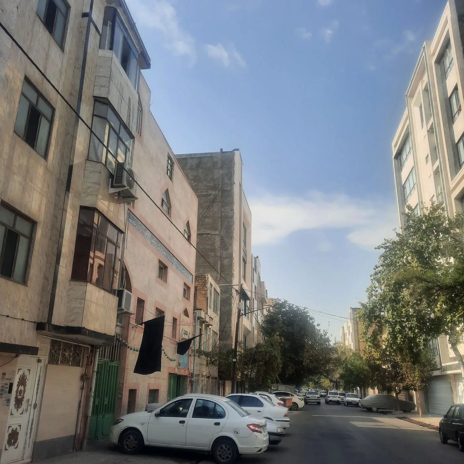 اپارتمان ۶۷ متری حاشیه خیابان اصلی