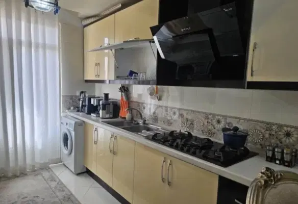 خونه دارم همخونه می‌خوام