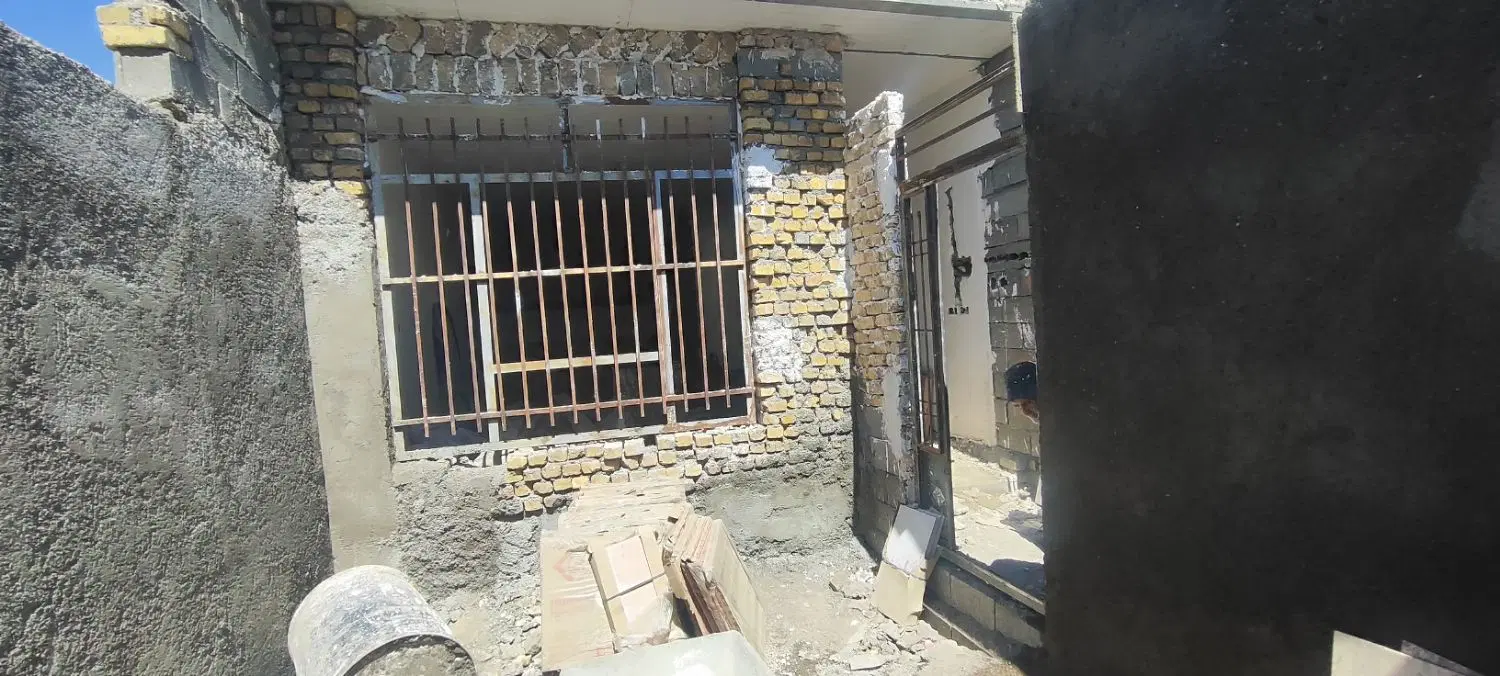 منزل 100متری شاهنامه