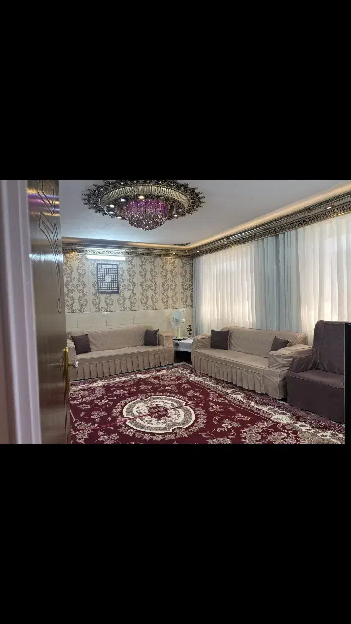 خانه ۲طبقه ونیم.حدود۱۰۰متر