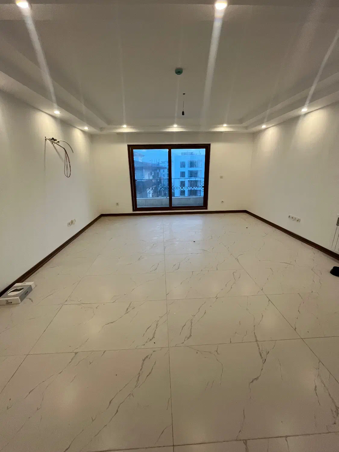 فروش آپارتمان ۸۳ متری رادیودریا