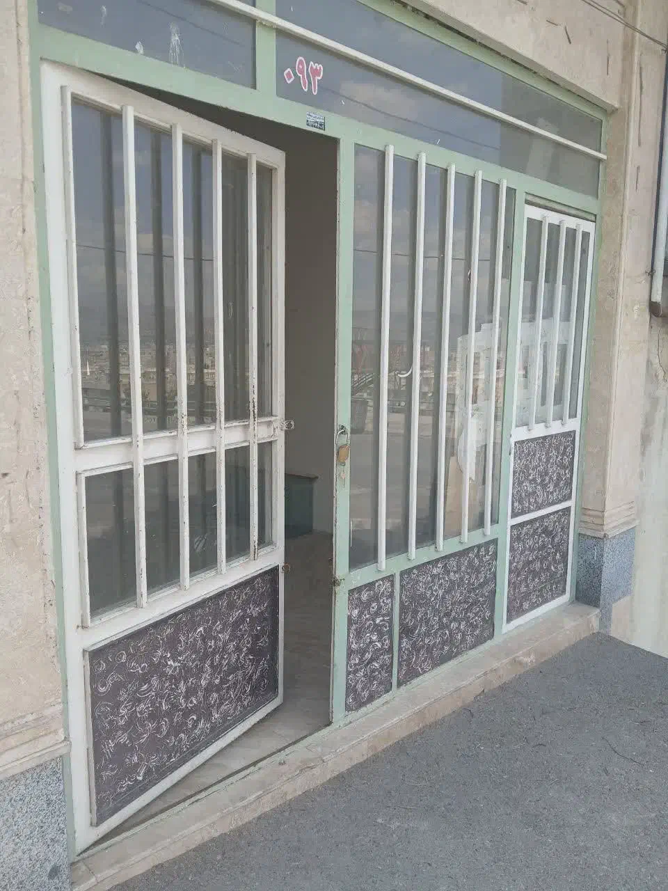 اجاره مغازه ۳۰ متری در شهرک طالقانی