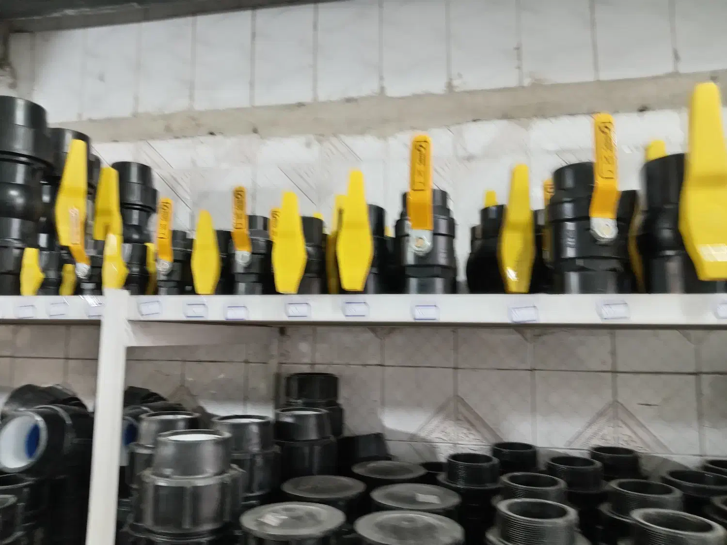 واگذاری مغازه لوله پلی اتیلن