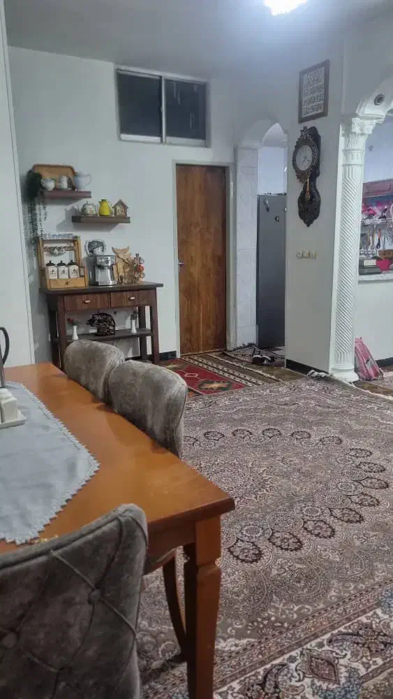 ویلایی سر دونبش ۲۵۰ متری