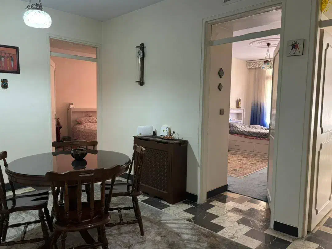 رهن کامل آپارتمان ۲۵۲ متری در بخارست