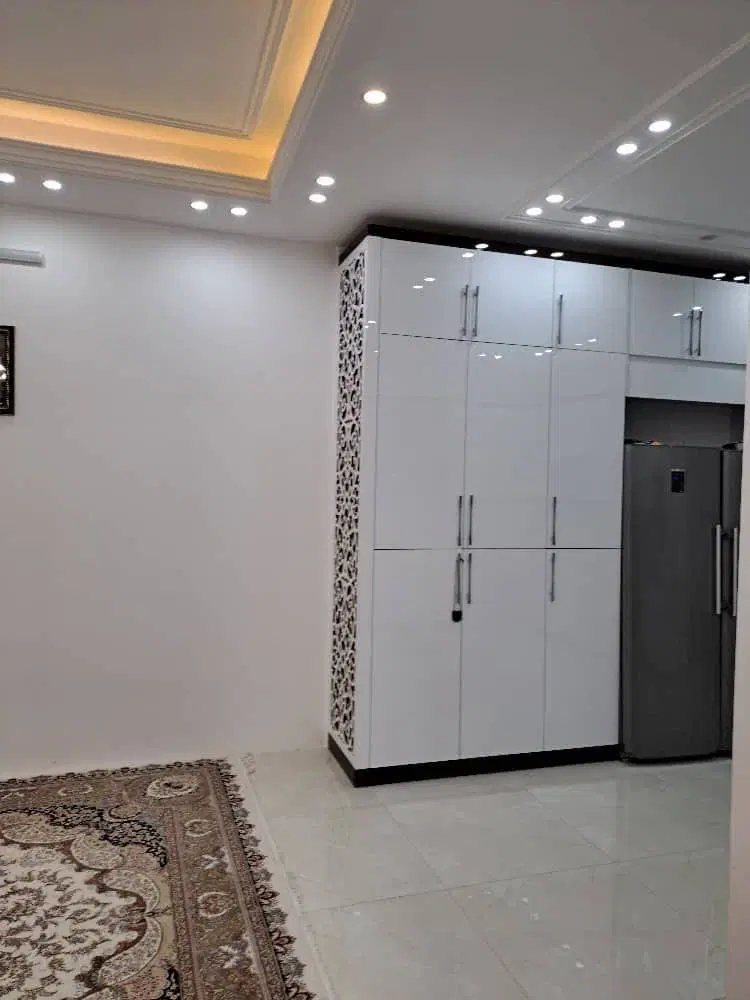 ملک مسکونی وتجاری
