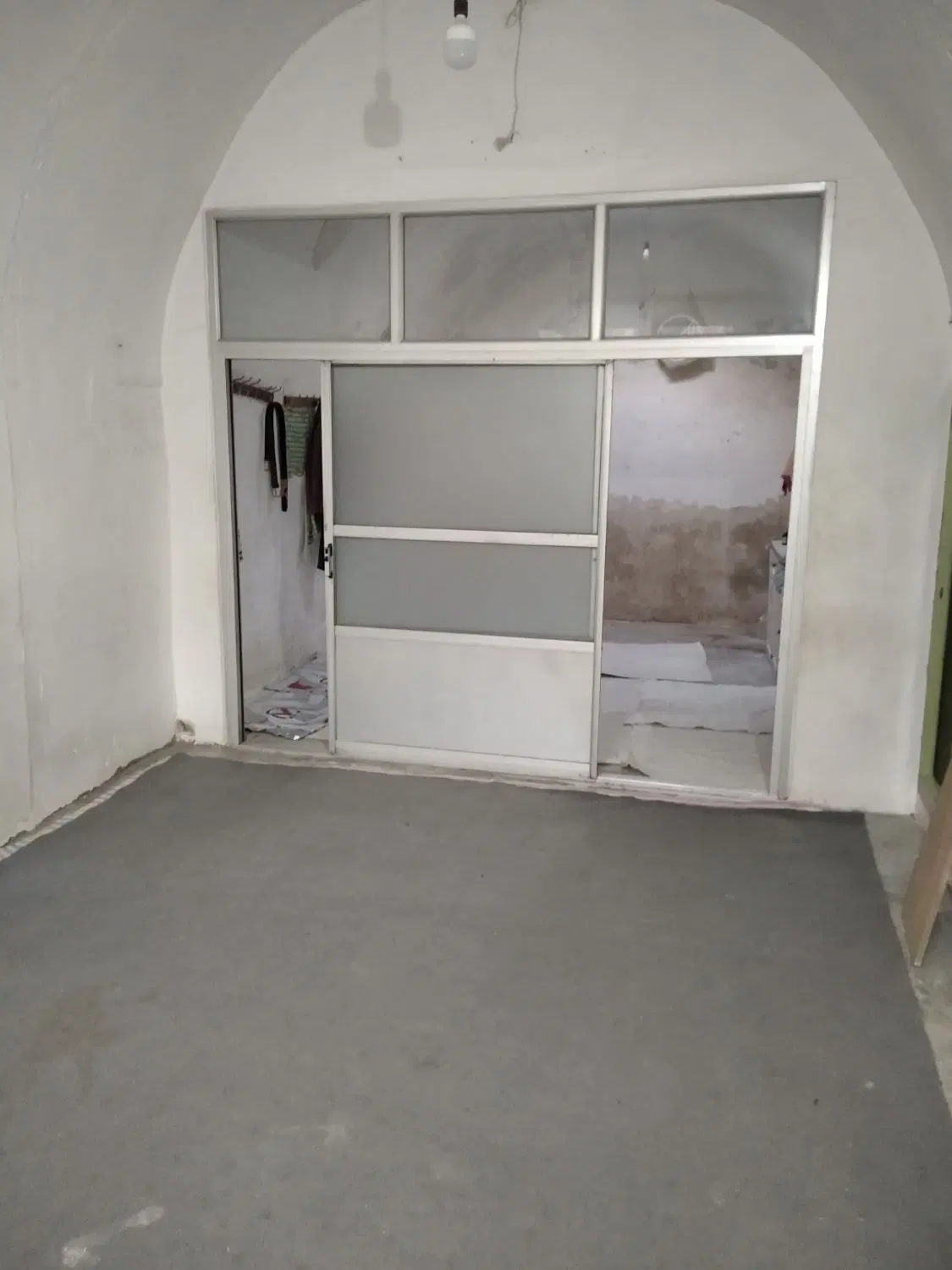 حیاط کلنگی نزدیک‌چهارراه‌حجتی‌م۹۳متر