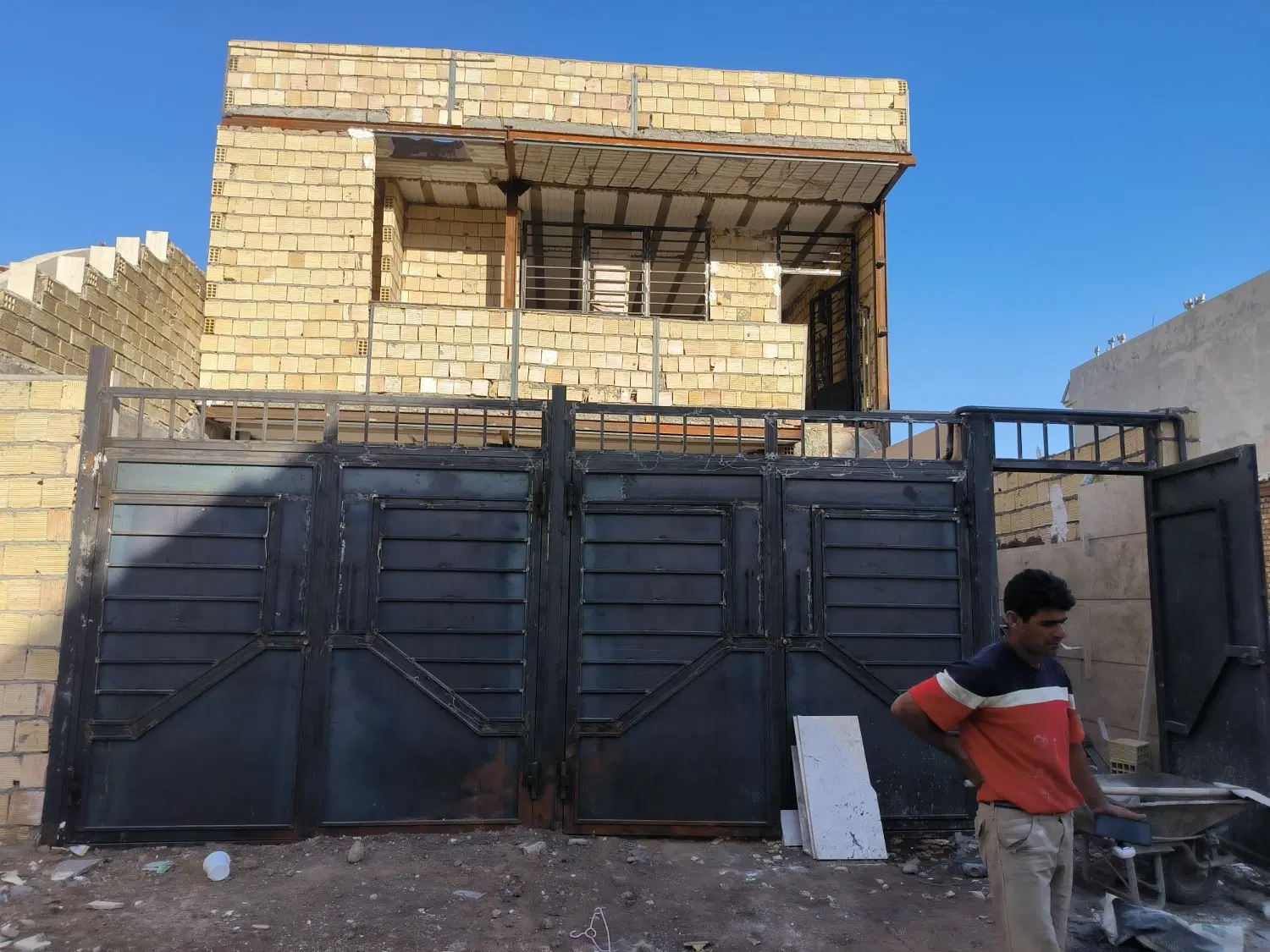 خانه در پاپی خالدار