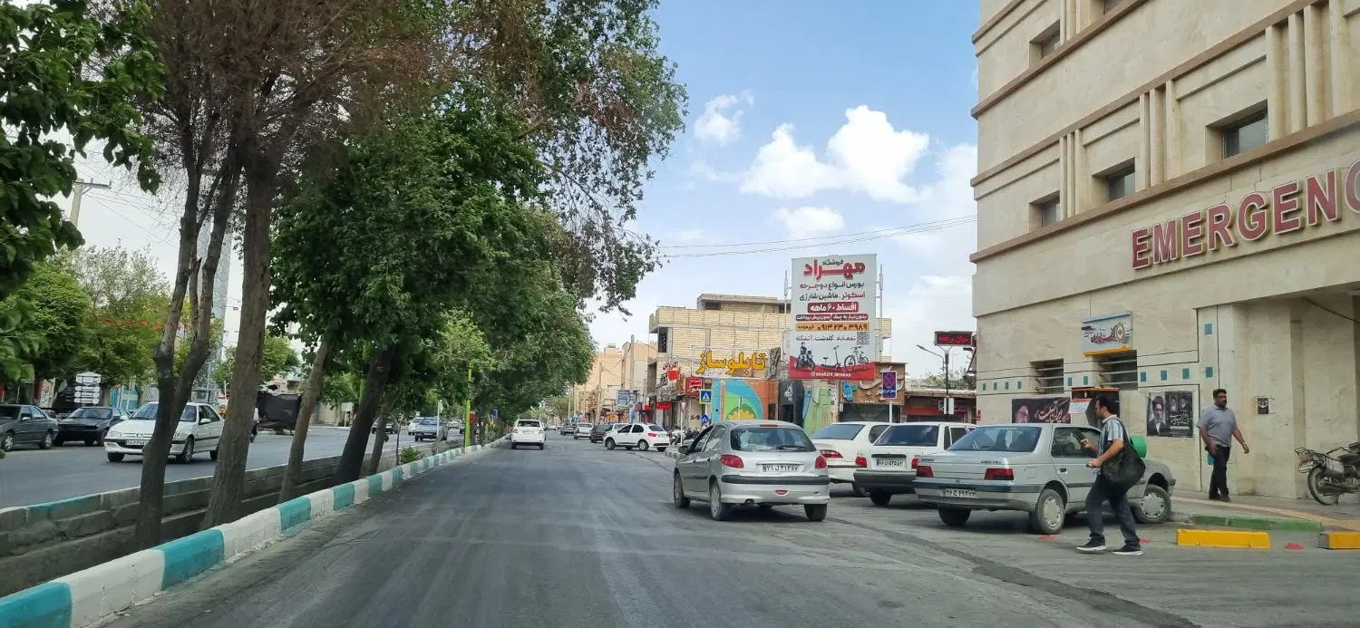 ۴۰۰ متر بر شریعتی شرقی مولوی فرخی