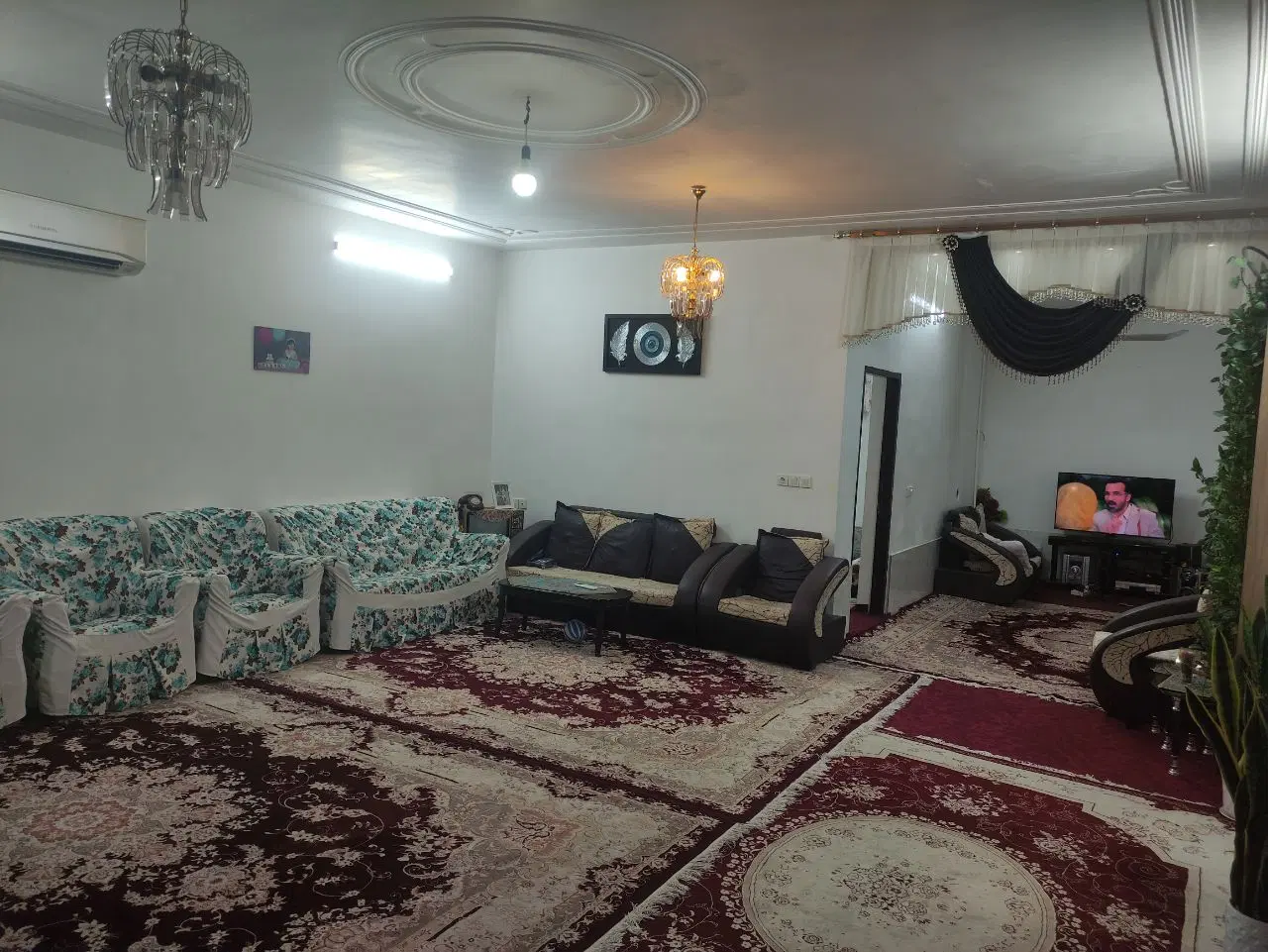 خانه ویلایی درب حیاط بازسازی شده کوچه ۱۲امام حسین
