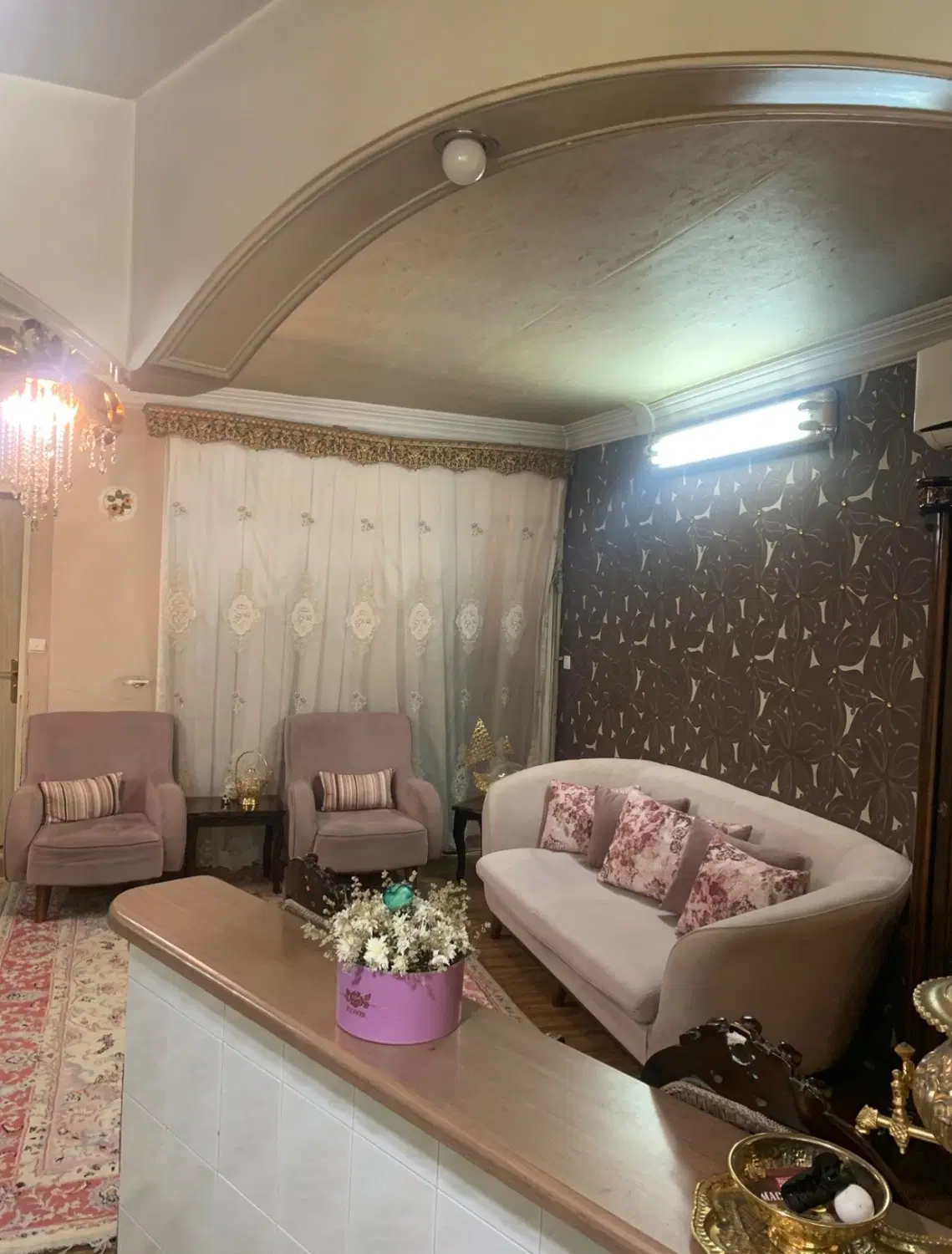 آپارتمان خوش نقشه_۵۰متری_دارای پارکینگ _طبقه اول