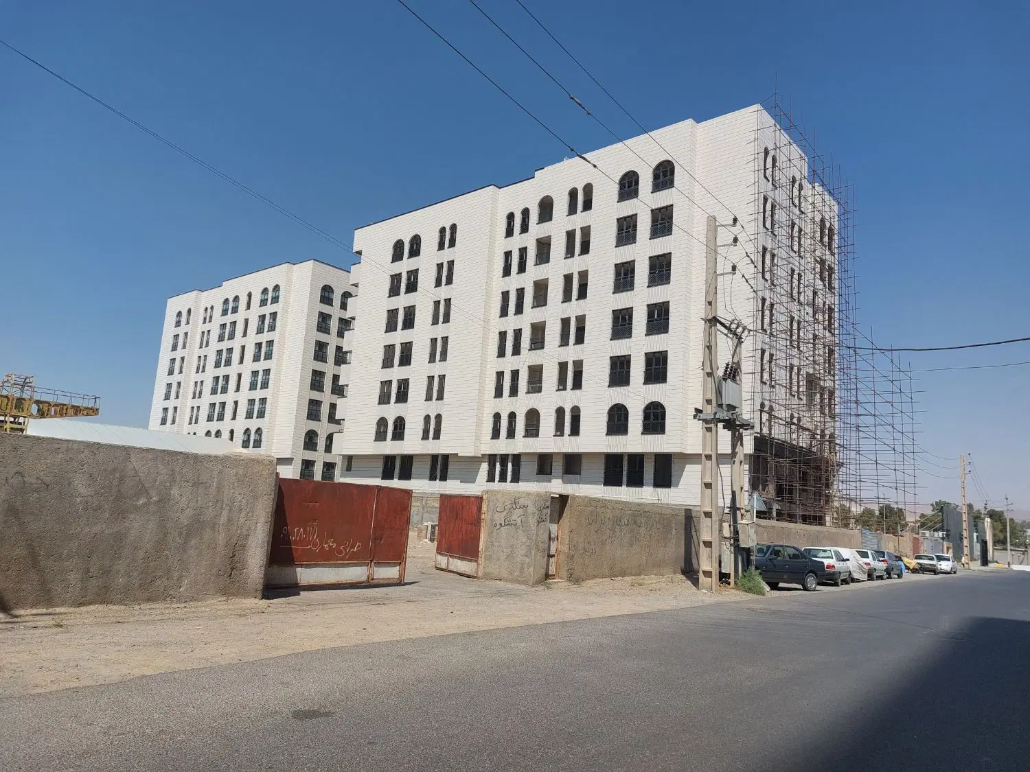 فروش آپارتمان ۱۲۷ متری