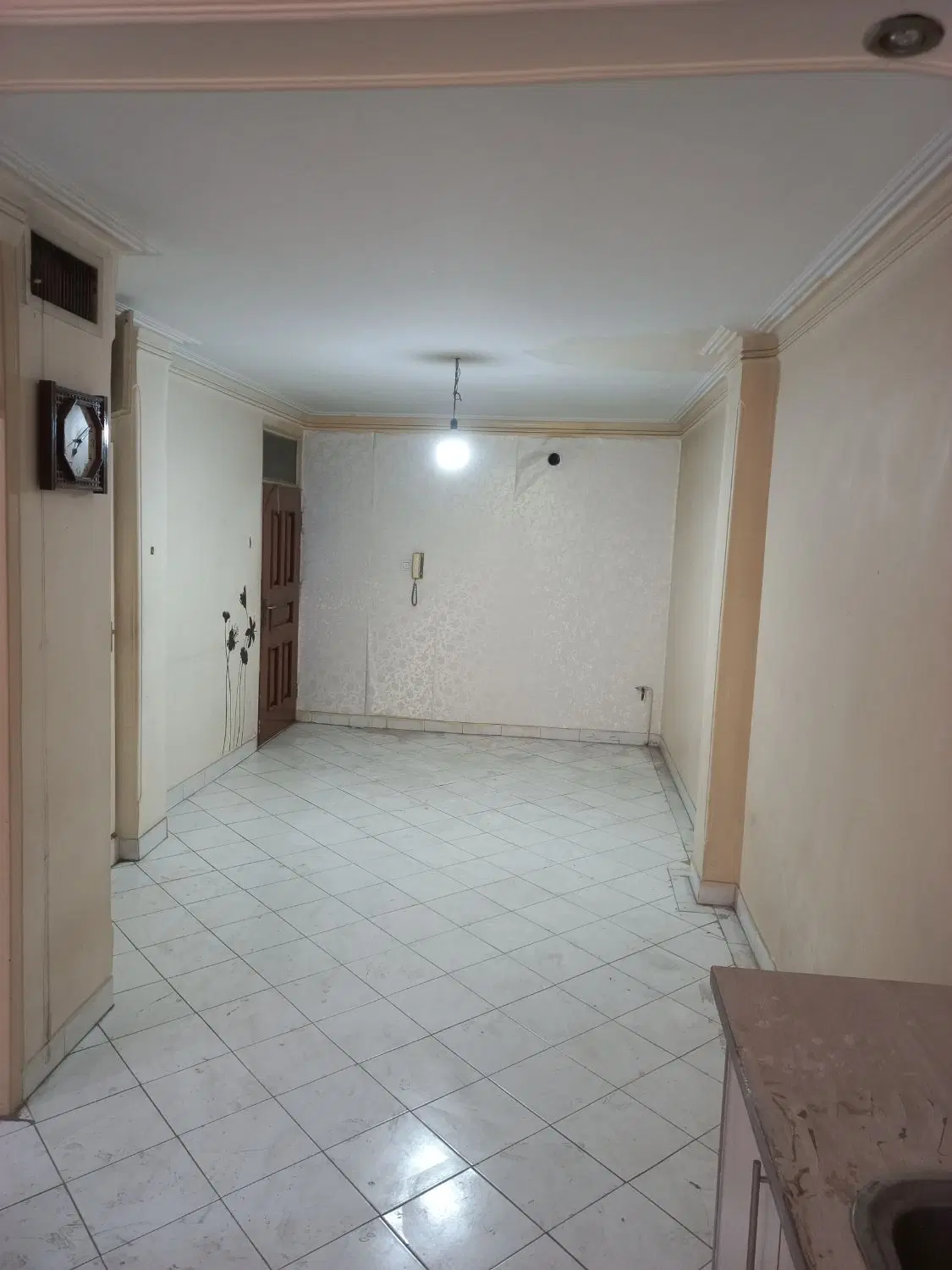 ۴۲ متر طبقه دوم با پارکینگ کارون بهنود