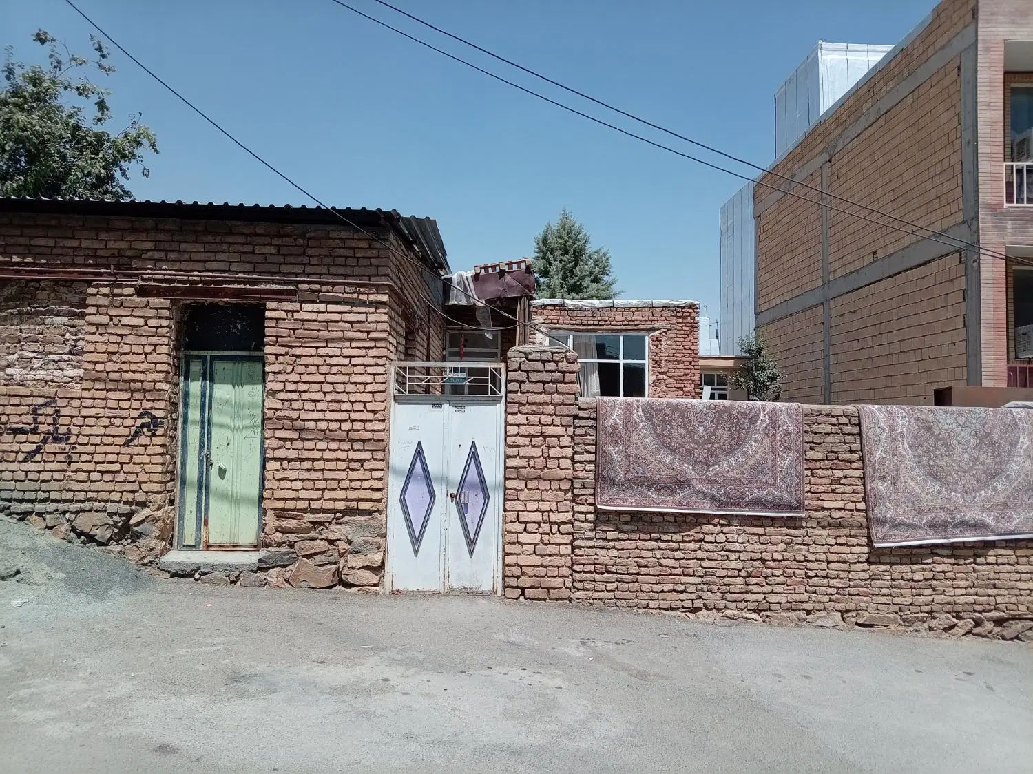 فروش ملک کلنگی قابل سکونت حاجی اباد