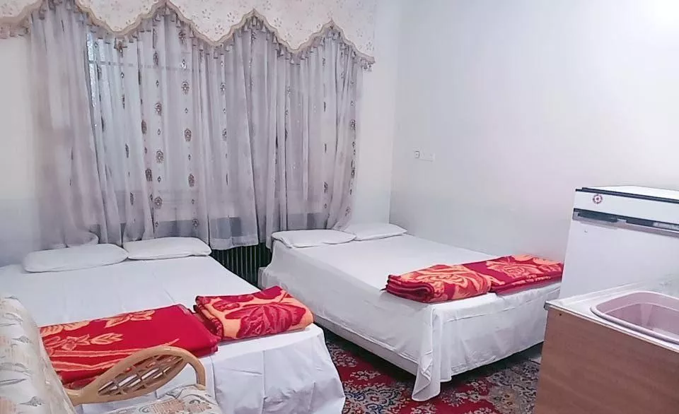 سوئیت پیاده تاحرم 5تا8دقیقه تمیز با پارکینگ ameri