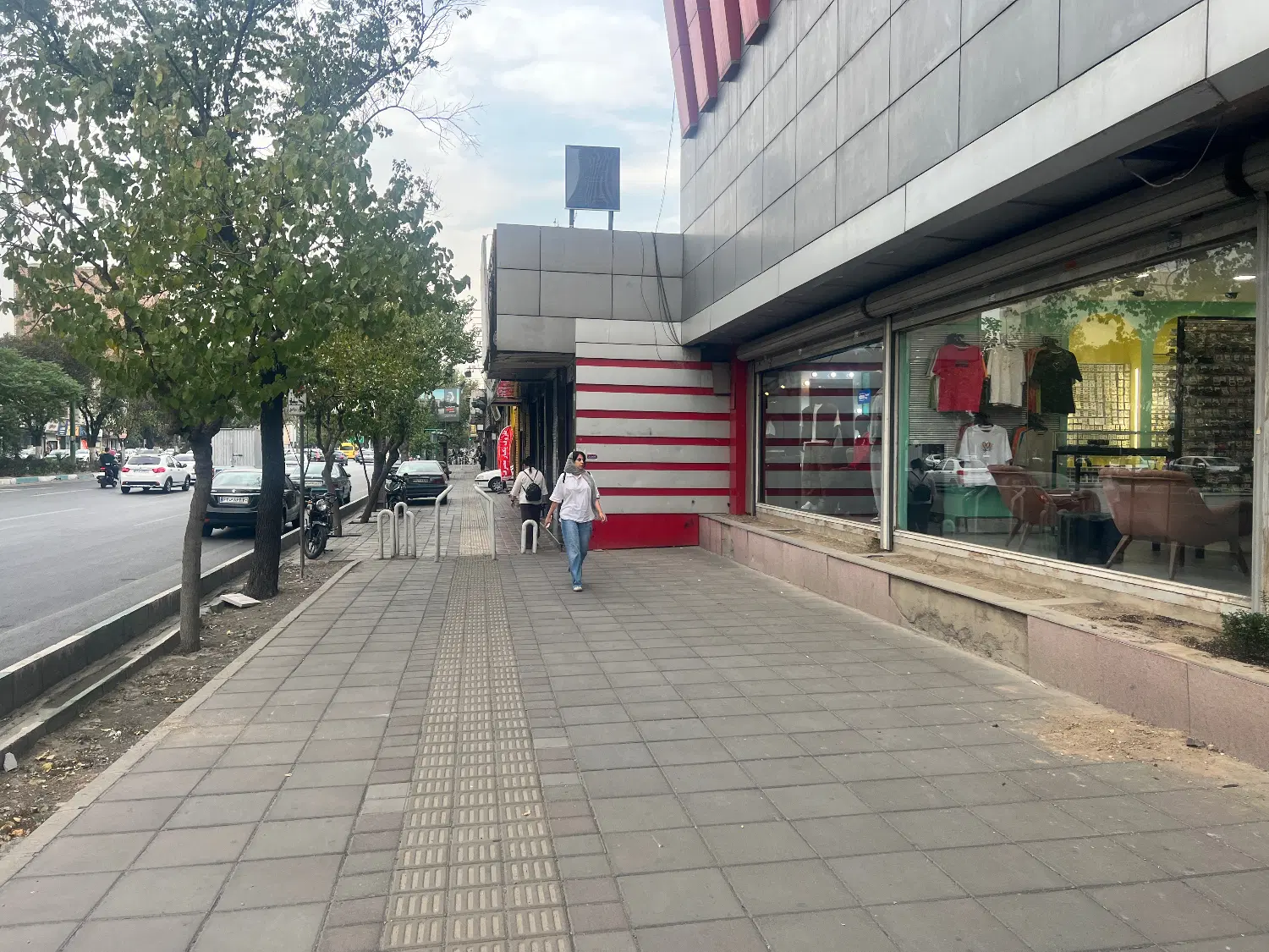 فروش تجاری ۳۰ متر بر خیابان