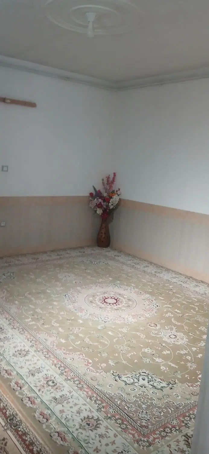 فروش طبقه دوم و سوم  از یک ساختمان 3 طبقه
