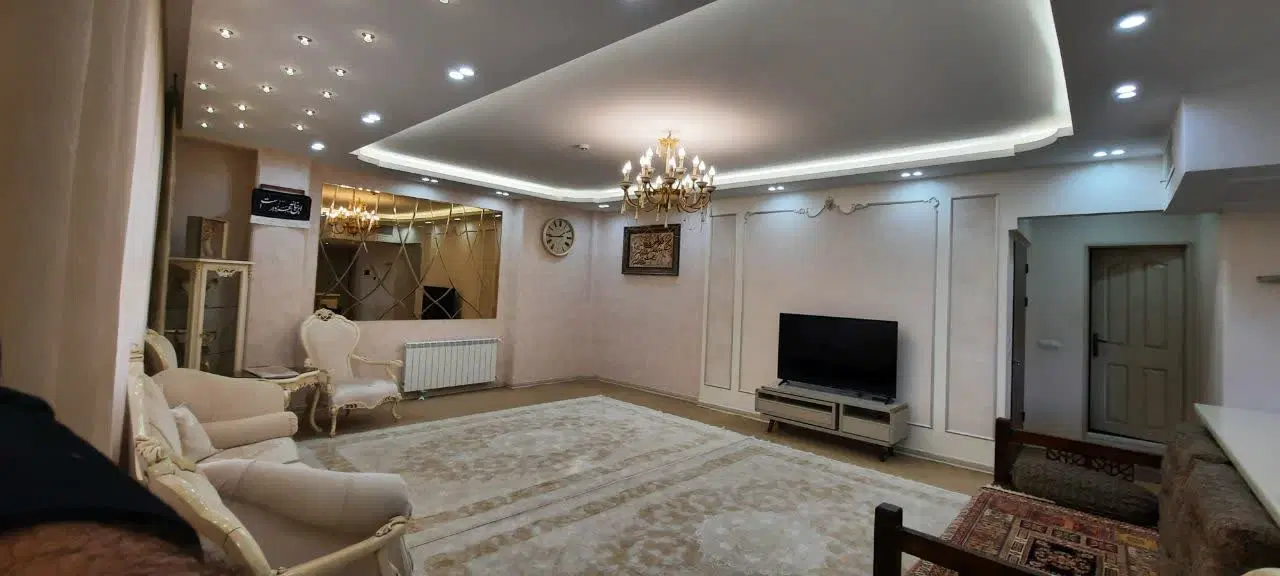 واحد ۱۱۴ متر غرق نور