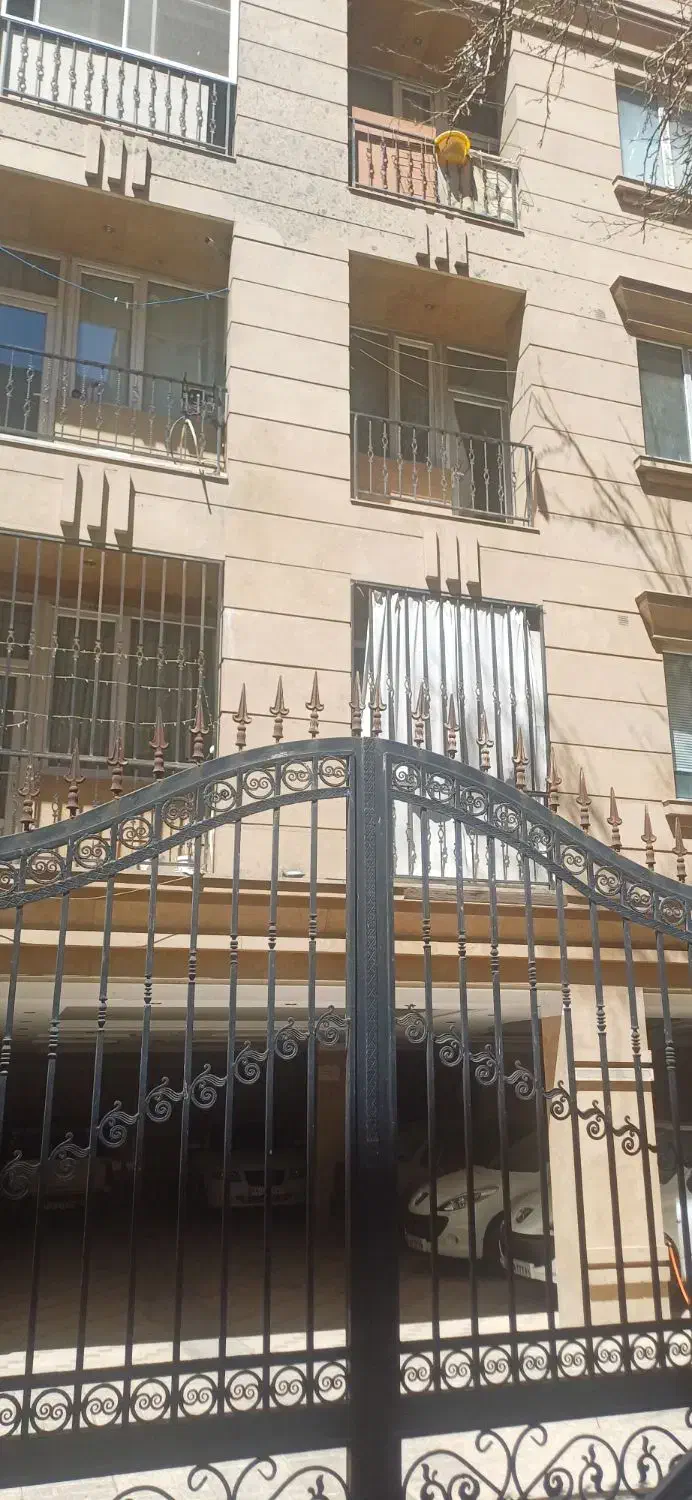 ۴۷ متر نقلی دلباز و افتاب گیر