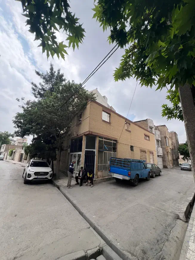 ویلایی دونبش تراکم زیاد با۲۷ متر تجاری دائم