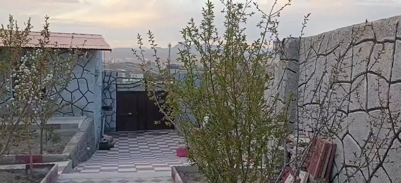 باغ ویلا خاوران زرنق