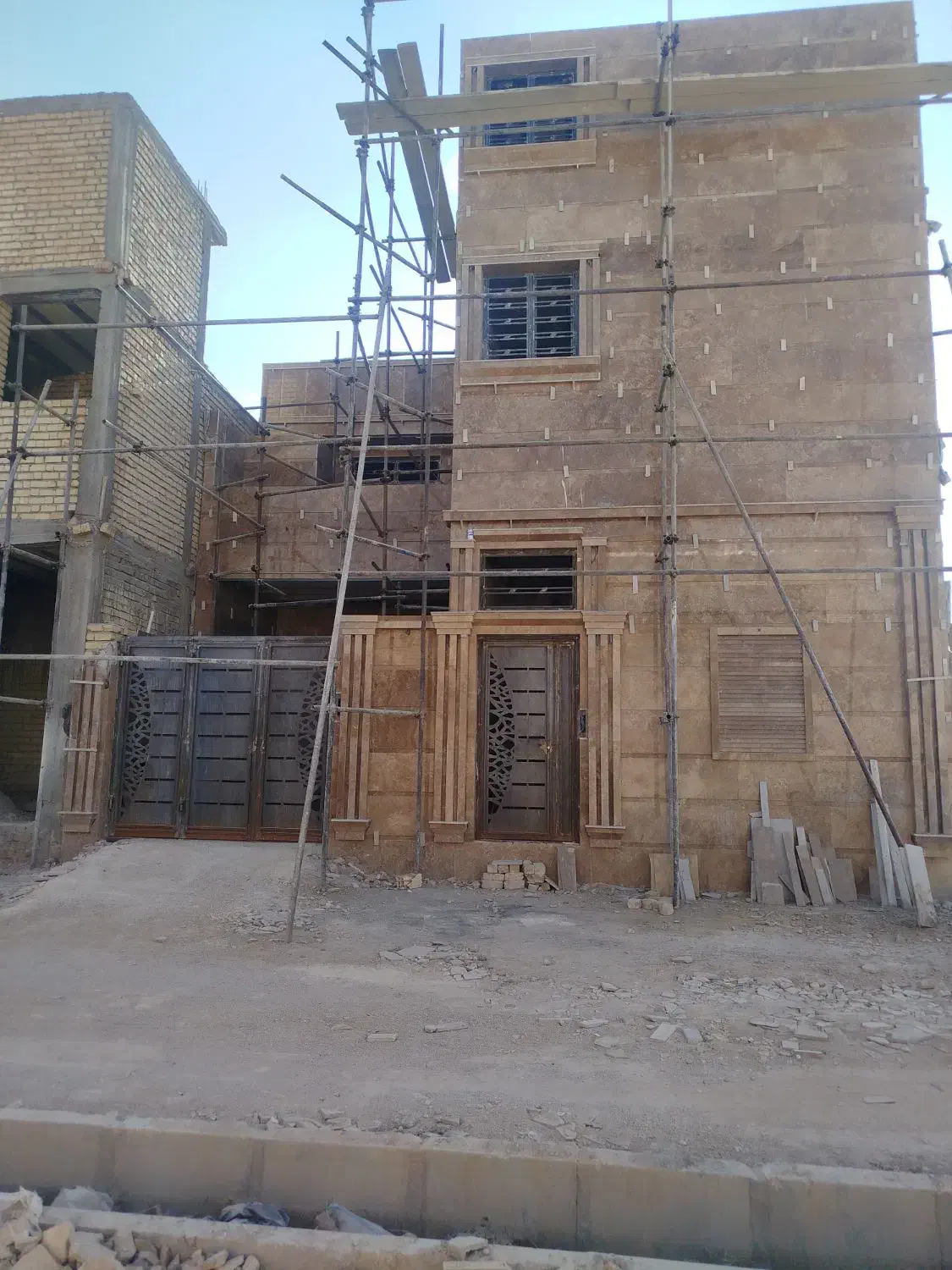 منزل دو طبقه