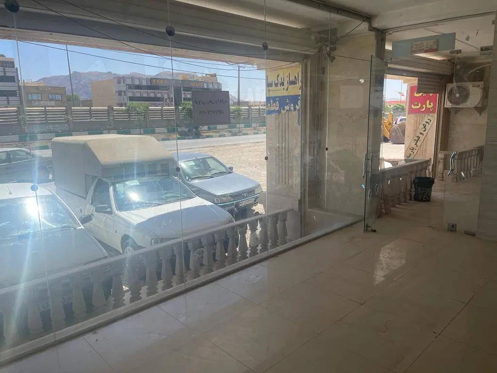 80 متری همه امکانات بر اتوبان ذوب آهن کرسگان