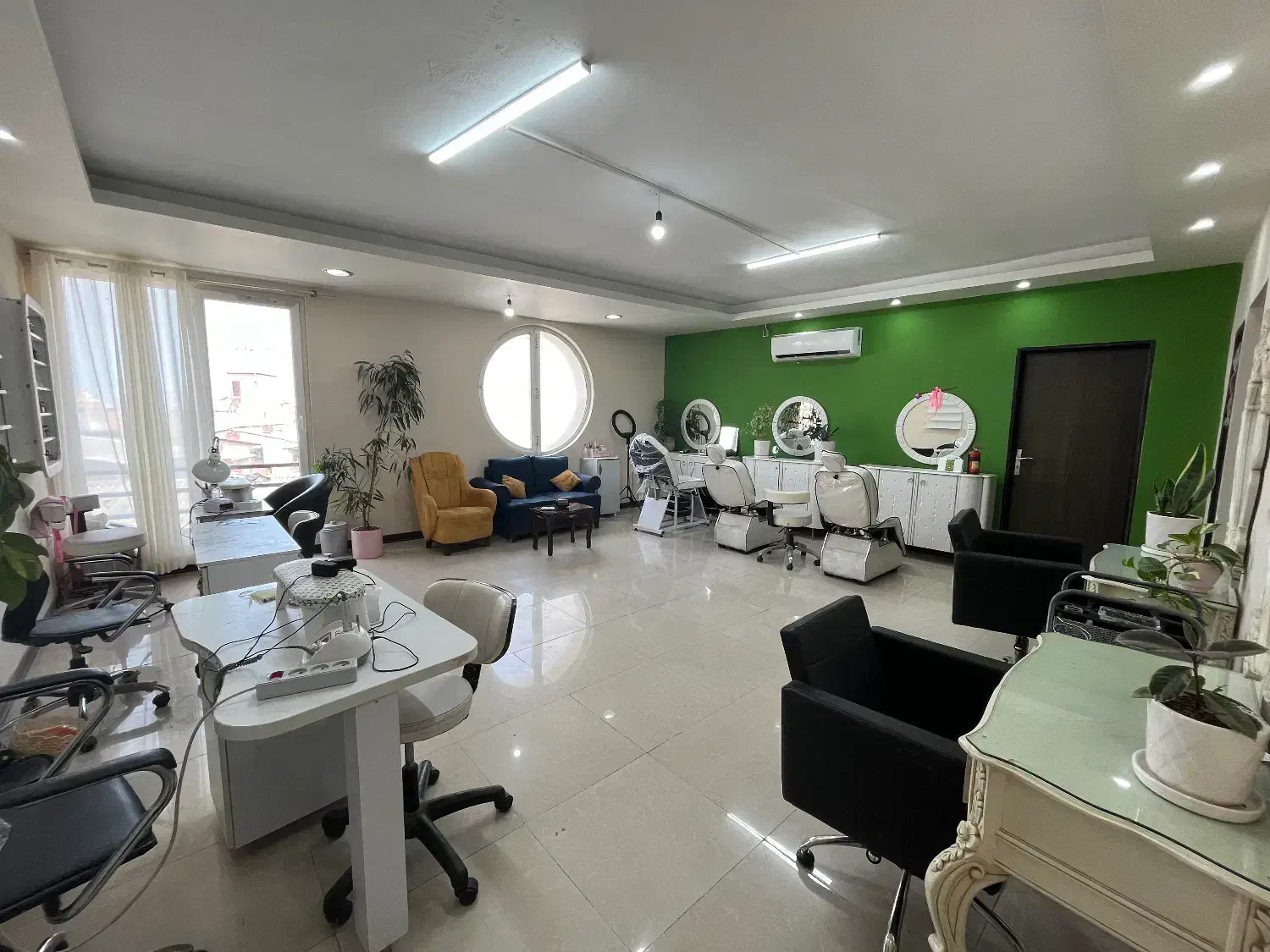 اجاره صندلی سالن زیبایی