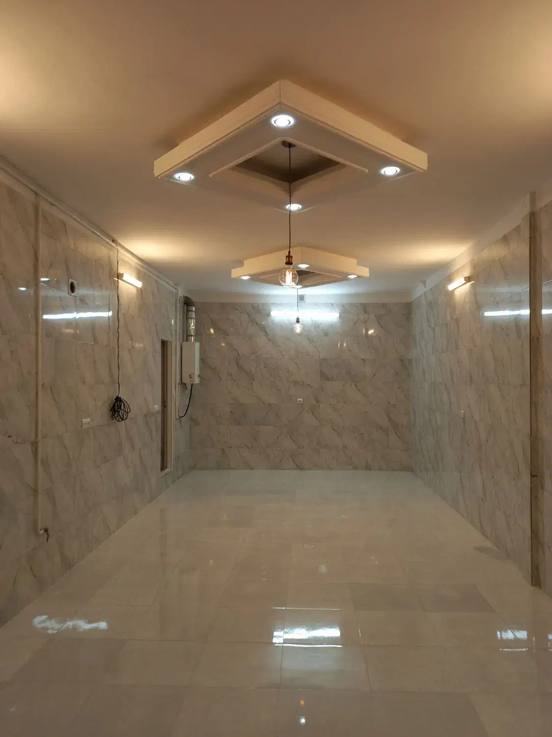 مغازه ۴۰ متری در آتشگاه
