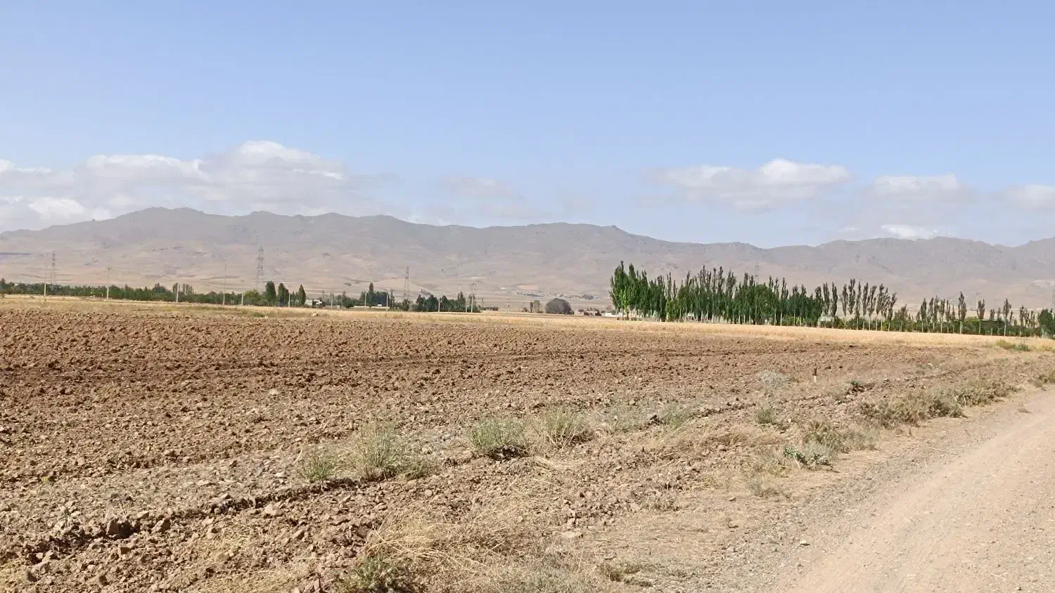 زمین مناسب برای ویلاسازی