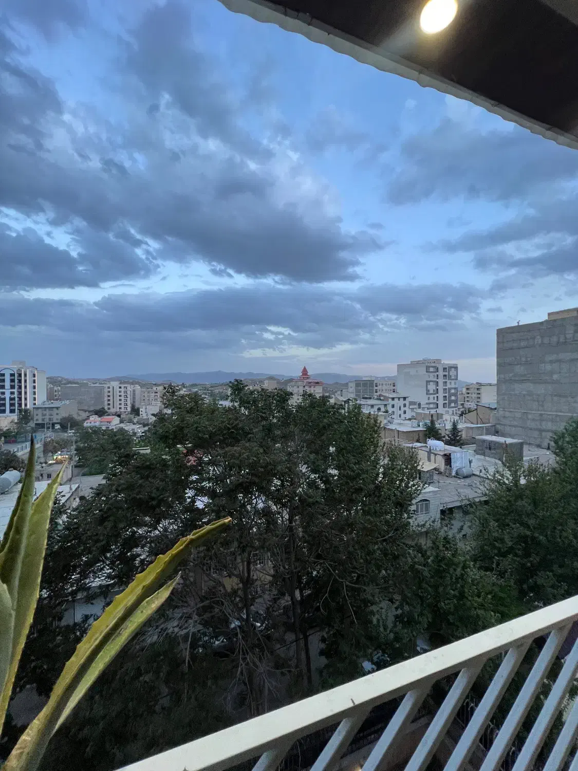 رودهن لاله صحرا اپارتمان